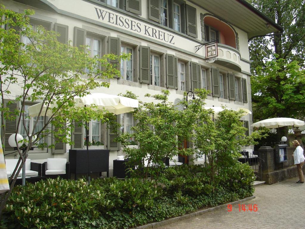 Weisses Kreuz Hotel Lyss Exterior photo